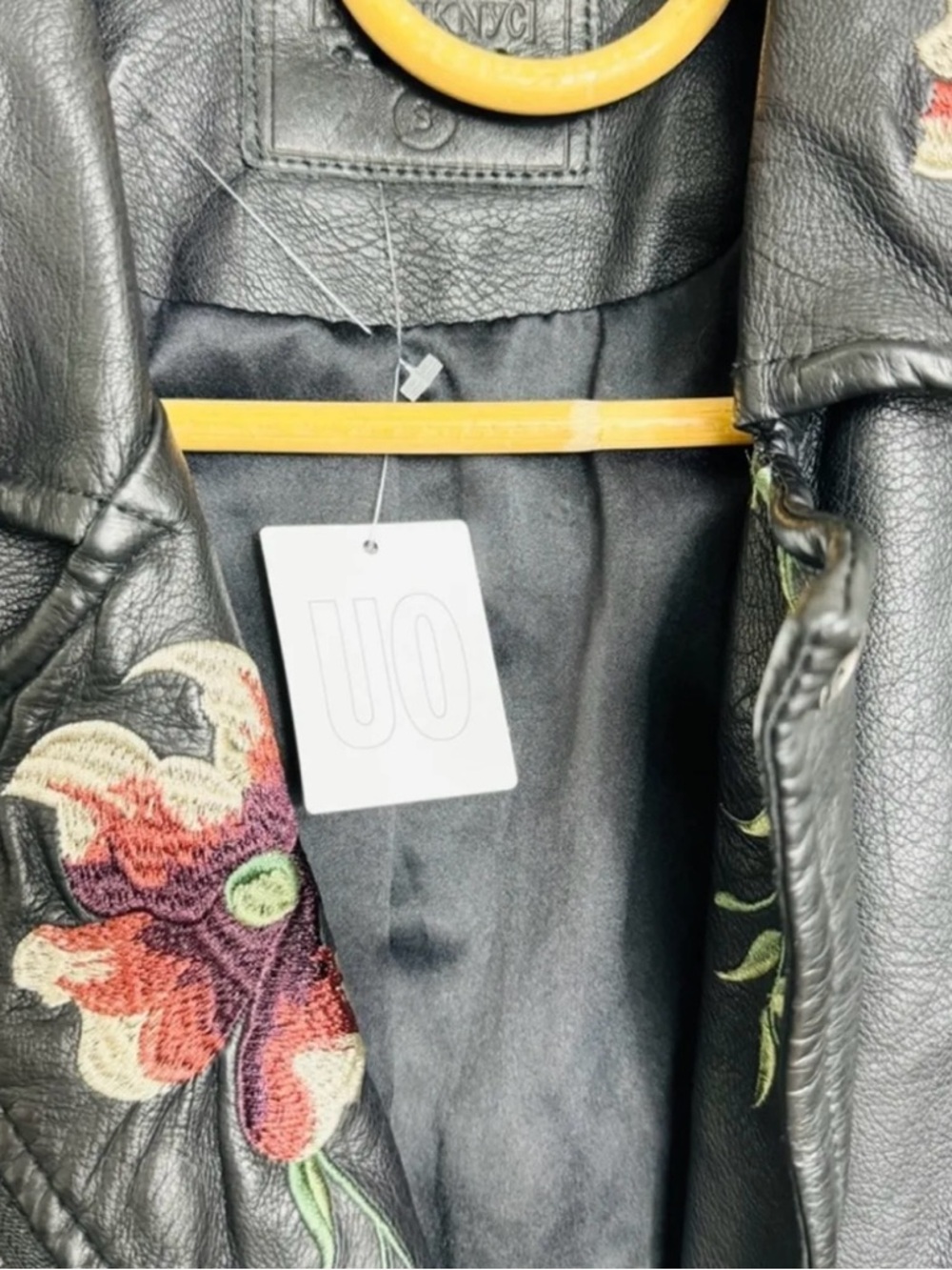 BLANK NYC faux Leather
Embroidered Floral Moto Jacket NWT - Picture 9 of 12